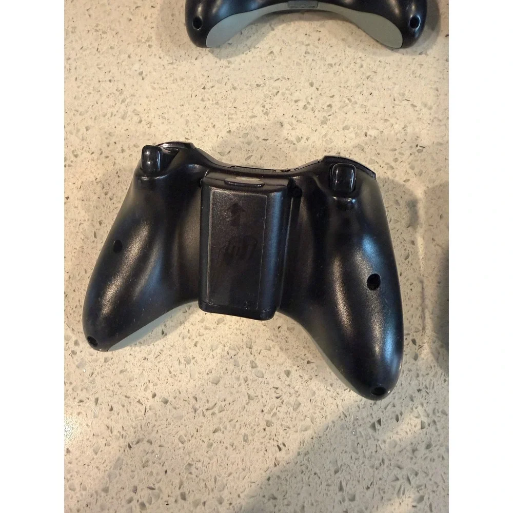 Microsoft Xbox Game Controller Lot 4 White and Black